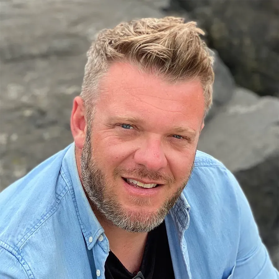 Headshot of Tom Idle